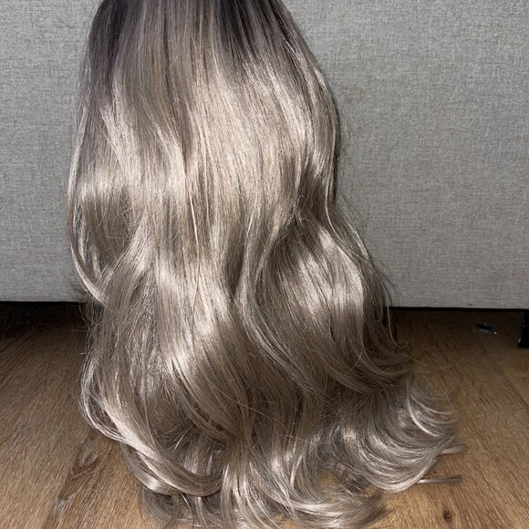 Long Ash Blonde Lace Front Wig | 22” Loose Waves | Cool Tone Rooted NWT #J - Picture 13 of 15